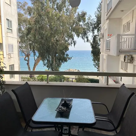 Sea View Amathus Luxury Appartamento