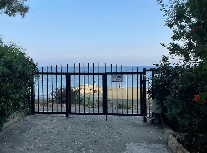 Sea View Amathus Luxury